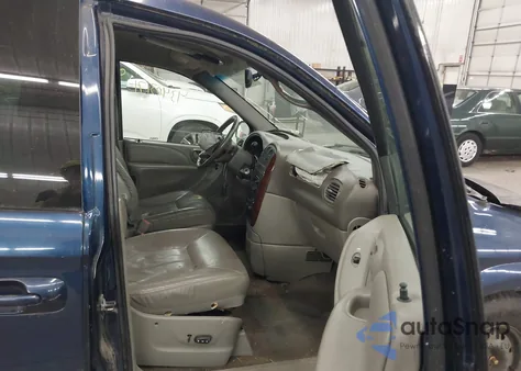 2001 Dodge Grand Caravan Es from USA, damaged, VIN 2B4GP54L51R203739